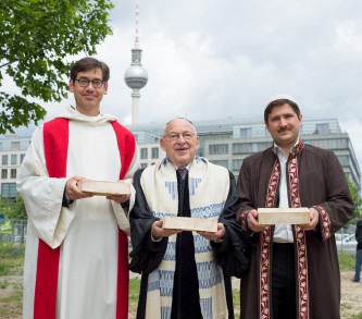  Pfarrer Gregor Hohberg, Rabbiner Dr. Tovia Ben-Chorin und Imam Kadir Sanci 