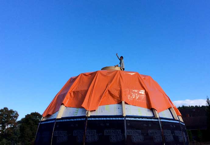 Elske grüßt aus dem Dome mit Mütze